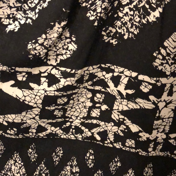 Black and white tribal pattern dress - Picture 4 of 5